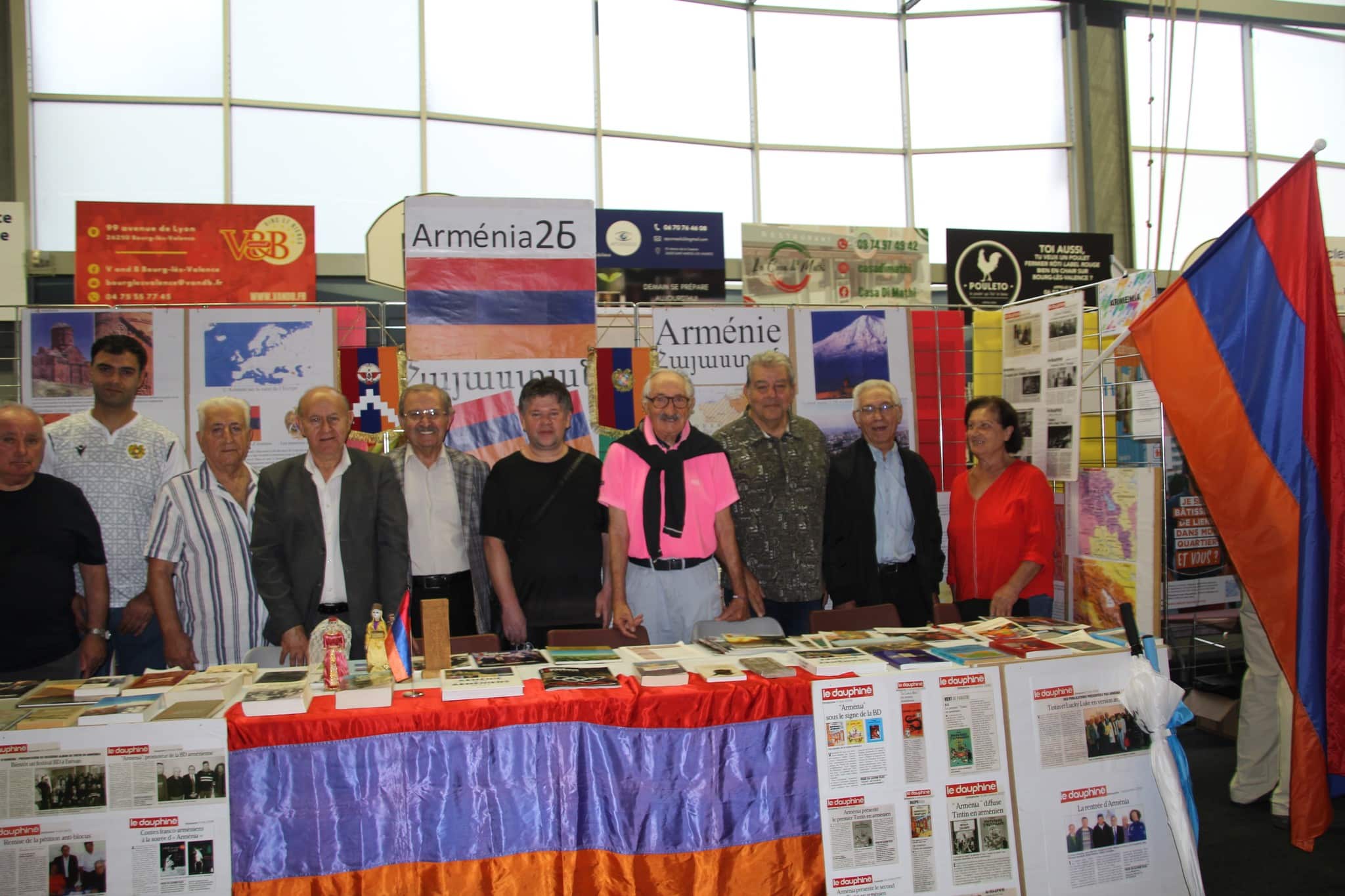 « Arménia » présentait l&rsquo;art, la culture et l&rsquo;histoire de l&rsquo;Arménie au Forum des Associations de Bourg-Lès-Valence