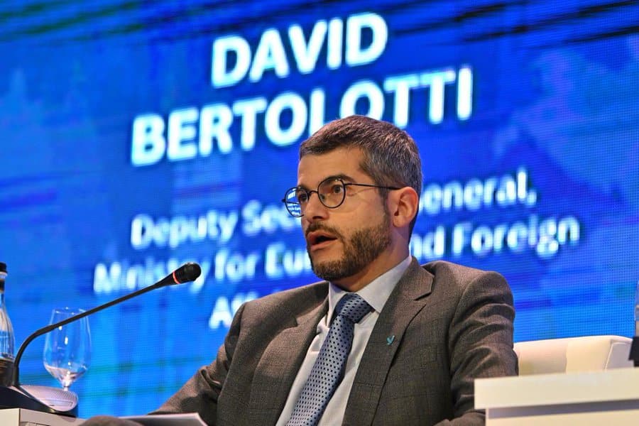 La France soutient la conclusion rapide d&rsquo;un traité de paix entre l&rsquo;Arménie et l&rsquo;Azerbaïdjan selon le représentant français du ministère des Affaires étrangères