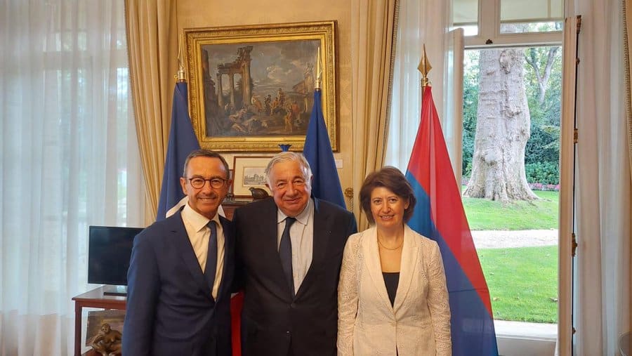Un immense honneur d&rsquo;être reçu par le président du Sénat en présence de B.Retailleau