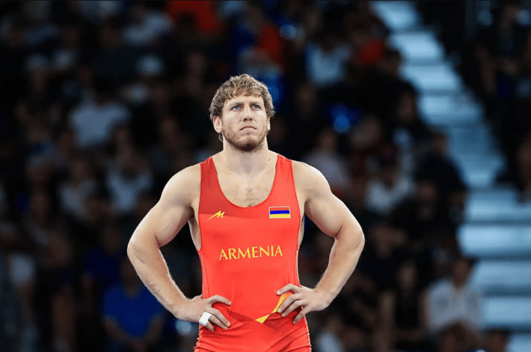 Le lutteur d’Arménie Artur Aleksanyan privé de sa médaille d’or à Paris-2024, attend le jugement du tribunal de Lausanne