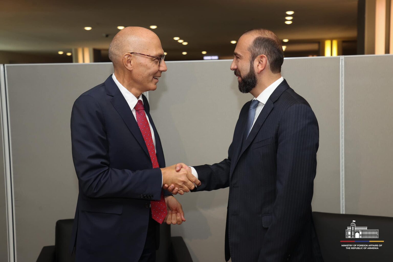 Le FM Mirzoyan et le chef des droits de l&rsquo;ONU discutent des mesures à prendre pour répondre aux besoins des Arméniens déplacés du Haut-Karabagh