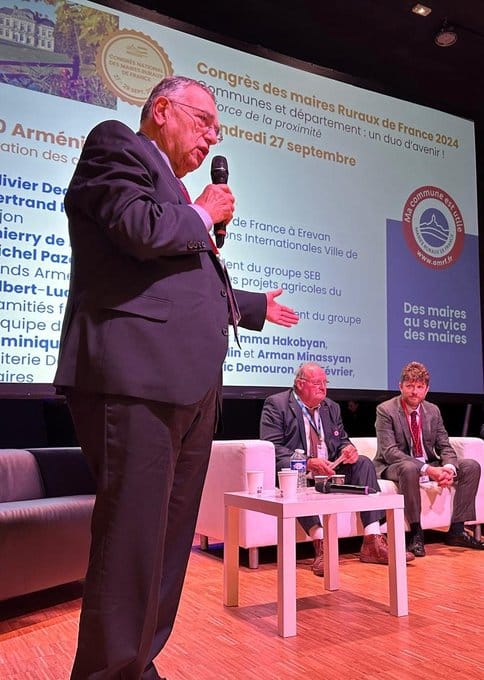 À Saint-Julien, en Côte-D&rsquo;Or, pour le congrès de l&rsquo;Association des maires ruraux de France