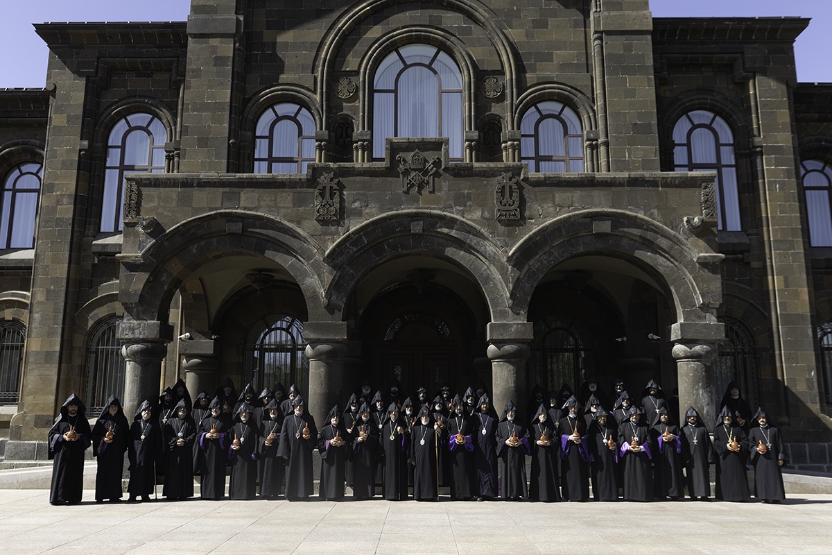 La cérémonie de distribution du Saint Myuron (Saint Chrême) a eu lieu à Sainte-Etchmiadzine