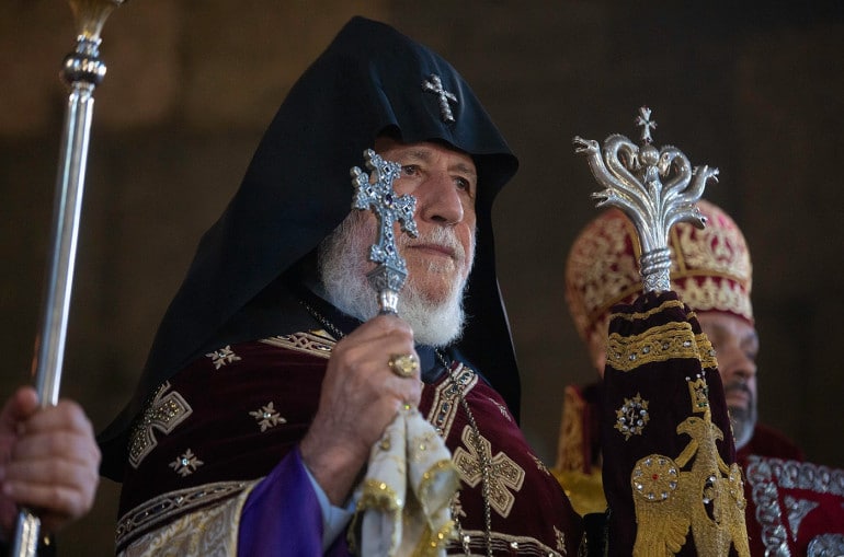 Le Catholicos Karékine II d’Etchmiadzine s’est envolé pour une tournée pastorale au diocèse arménien oriental des États-Unis