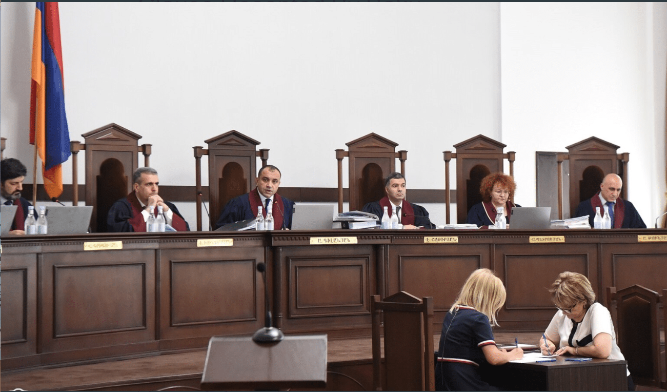 La décision de la Cour constitutionnelle arménienne sur la Constitution d’Arménie irrite Bakou