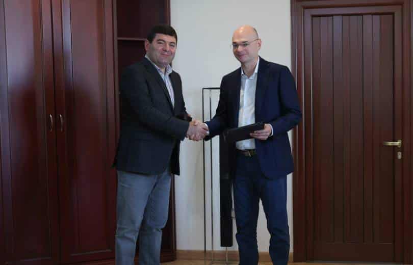 L&rsquo;homme d&rsquo;affaires et philanthrope Mikael Vardanyan a reçu le titre de citoyen d&rsquo;honneur de la ville de Masis dans la région d’Ararat (Arménie)