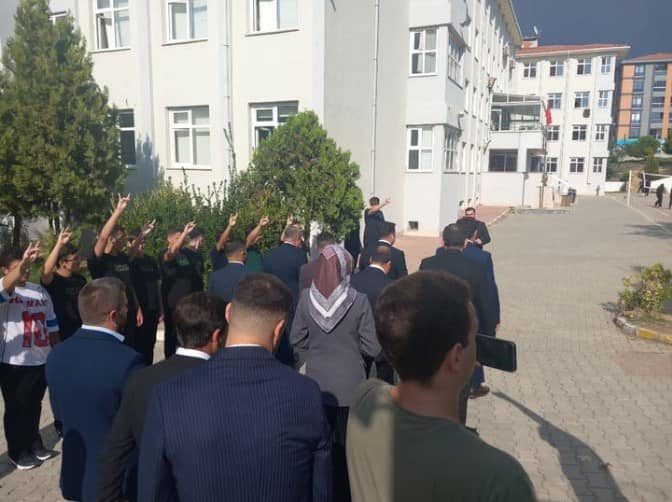 Loups gris dans un lycée d&rsquo;Istanbul