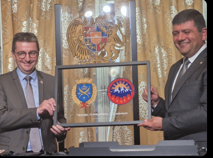 Signature d&rsquo;une coopération entre Saint Etienne et Kapan