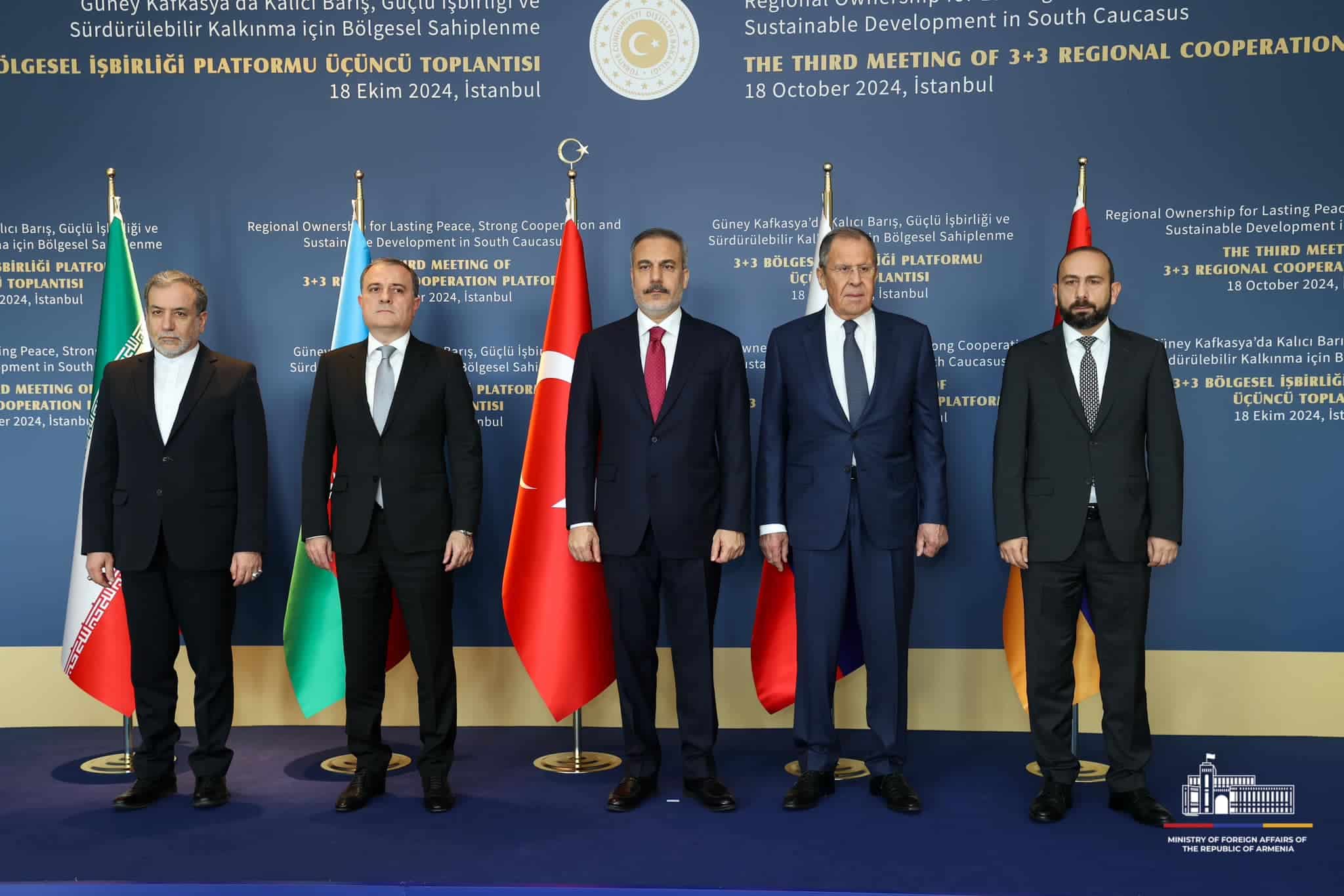 L&rsquo;Arménie et la Turquie ont convenu d&rsquo;évaluer les exigences techniques pour franchir la frontière et relier par chemin de fer Gumri et Kars affirme Ararat Mirzoyan