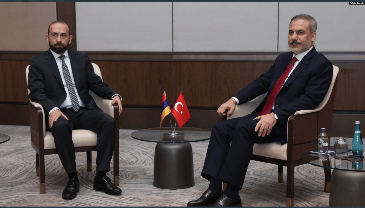 Les ministres des Affaires étrangères turc et arménien se rencontrent à nouveau