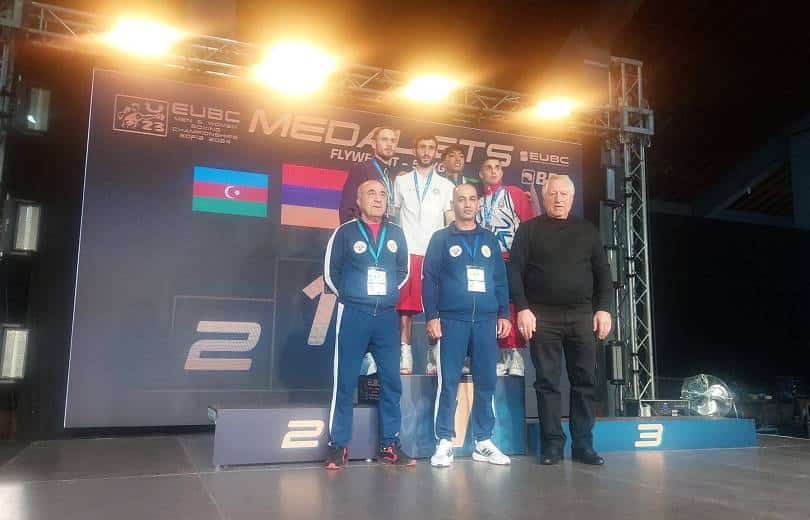 Rudolph Garboyan (Arménie) a battu le représentant de l&rsquo;Azerbaïdjan et est devenu champion d&rsquo;Europe des 51 kg de boxe des U23, Artur Sahakyan, Harutyun Hakobkokhyan et Ruslan Aslikyan vice-champions