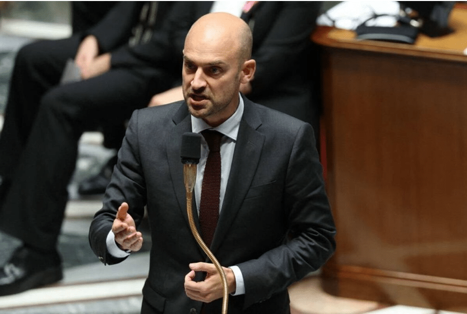 Le ministre français des Affaires étrangères condamne les violations du droit international par l&rsquo;Azerbaïdjan