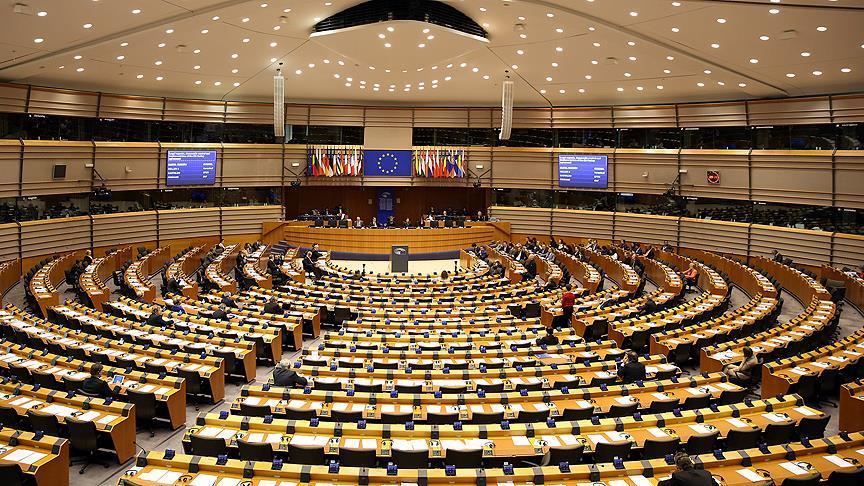 La présidente du Parlement azerbaïdjanais a accusé le Parlement européen d&rsquo;exercer des pressions politiques sur Bakou