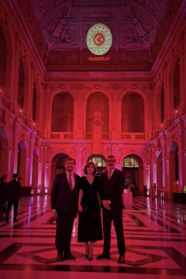 L&rsquo;équipe de  @BenoitPayan  a le « plaisir » de fêter en Turquie les 101 ans de la république turque.