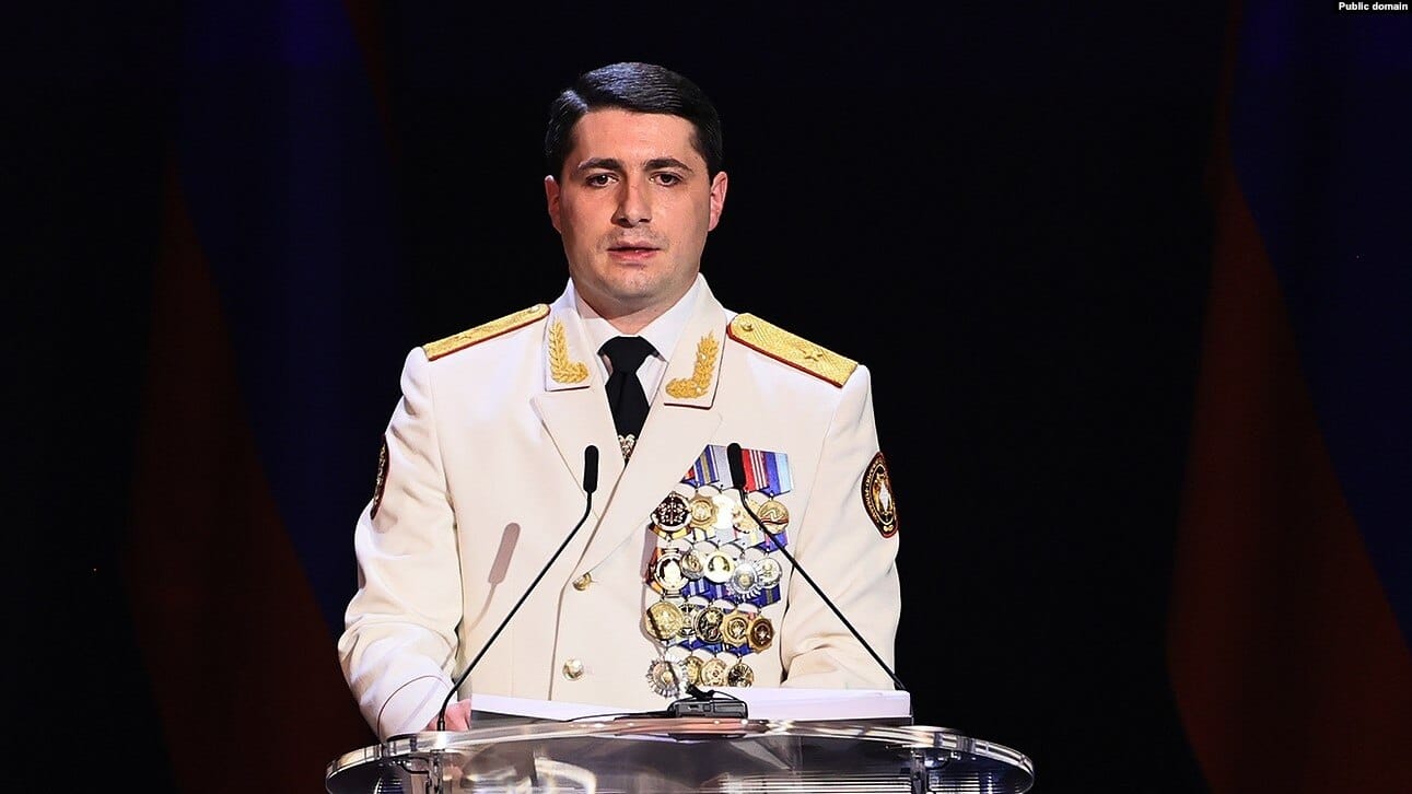 Le chef du comité d&rsquo;enquête arménien exprime des regrets après son altercation au Parlement la semaine passée