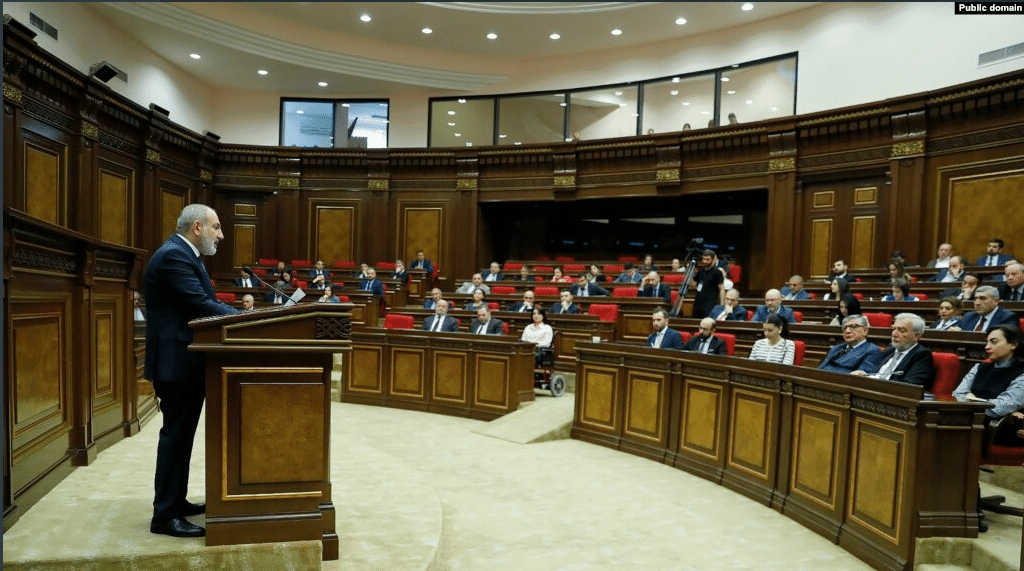 Le Premier ministre arménien parle d&rsquo;« autocritique » au sein du parti au pouvoir