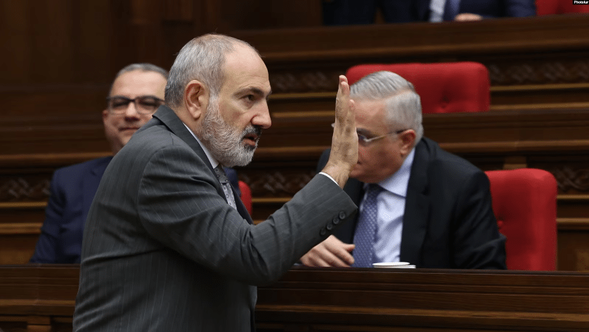 Pashinian critique la déclaration d&rsquo;indépendance de l&rsquo;Arménie