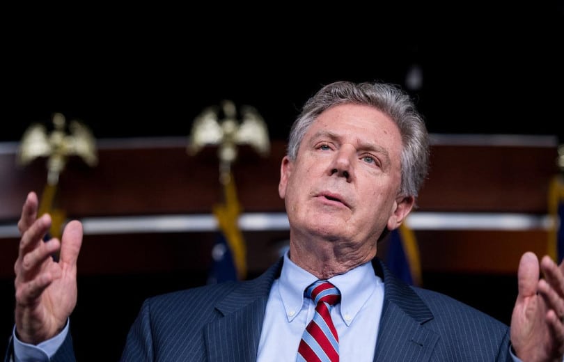 Suivi et harcelé à Bakou, le sénateur Frank Pallone a été obligé de quitter l&rsquo;Azerbaïdjan