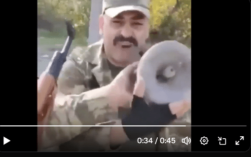 Le comportement d&rsquo;un soldat de l&rsquo;armée d&rsquo;occupation de l&rsquo;Azerbaïdjan « civilisé »