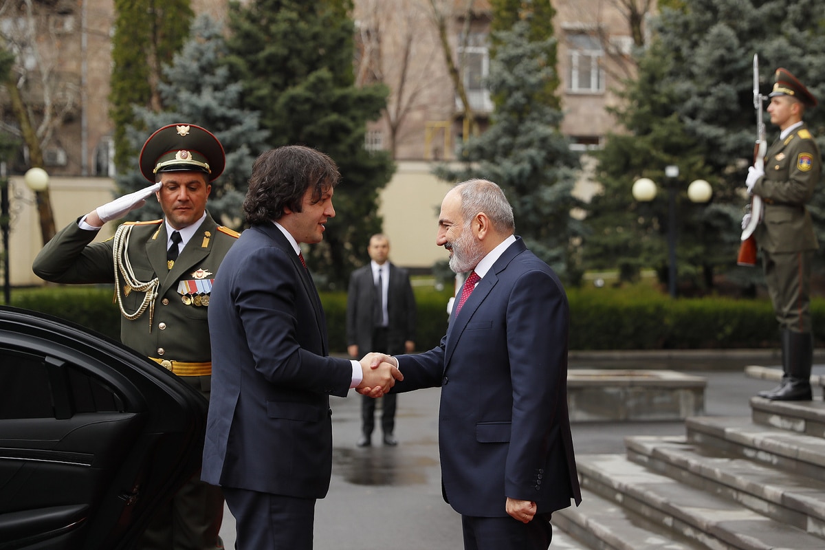 Pachinian félicite le très controversé nouveau président géorgien