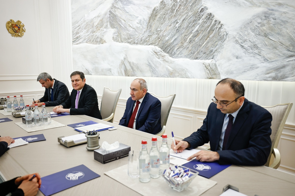 Le Premier ministre arménien félicite Mikheil Kavelashvili pour son élection à la présidence de la Géorgie