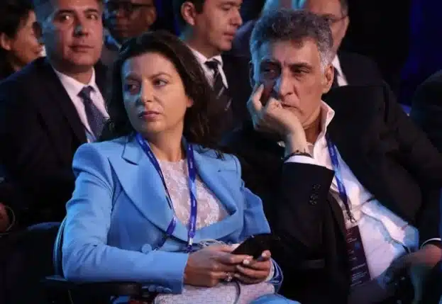 Margarita Simonian a rendu compte de l&rsquo;état de santé de son mari, Tigran Keosayan : « Notre bien-aimé dort »