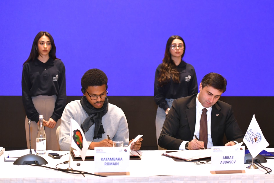 Après Bakou en Azerbaïdjan, les « dernières colonies françaises » en congrès  à Nouméa
