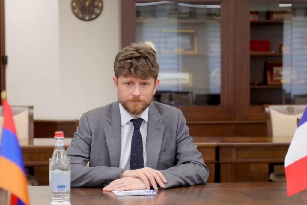 Le soutien de la France à l’Arménie est inconditionnel, total et constant affirme l’Ambassadeur de France à Yerevan Olivier Decottignies