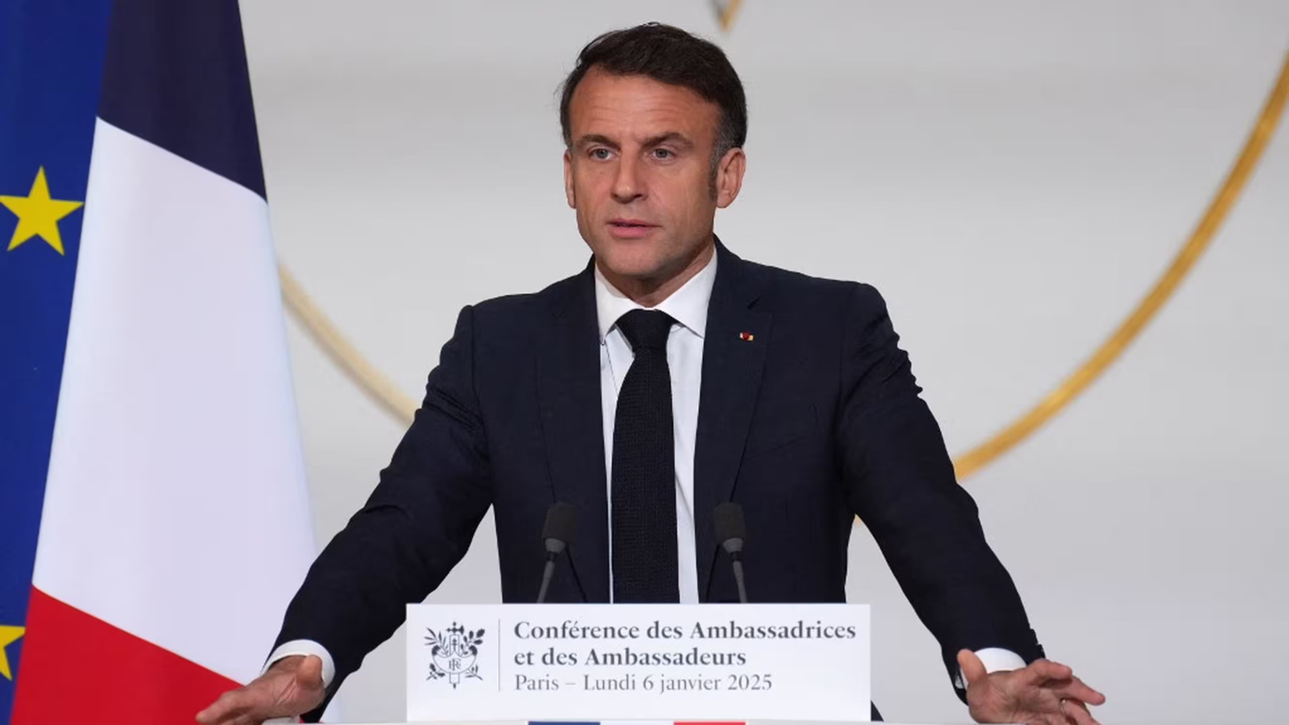 Le président français Emmanuel Macron : La Russie a changé brutalement son alliance avec l&rsquo;Arménie en Azerbaïdjan