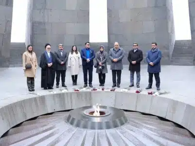 Une délégation de députés du groupe d&rsquo;amitié Iran-Arménie du Parlement d’Iran a visité le mémorial du génocide des Arméniens de Tsitsernakaberd à Yerevan