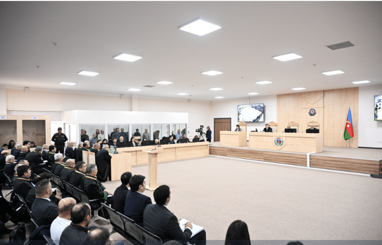 Le tribunal de Bakou rejette la demande d&rsquo;assignation à résidence des dirigeants de l&rsquo;Artsakh alors que les procès fictifs se poursuivent