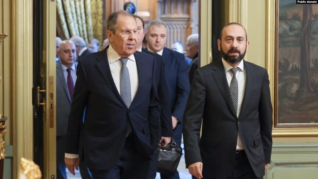 Le ministre russe des Affaires étrangères minimise les tensions avec l&rsquo;Arménie et prévoie de se rendre à Erevan