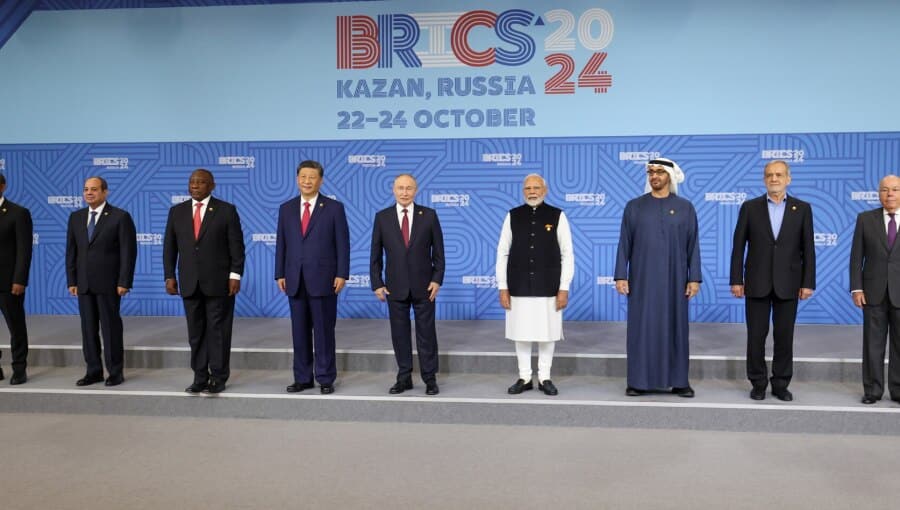 Les pays des BRICS font pression pour développer le commerce en devises locales
