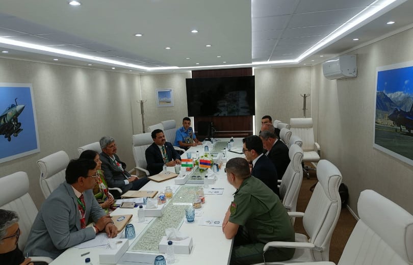 Le président du Comité de l&rsquo;industrie de la défense d’Arménie a rencontré son homologue indien à Delhi, et signé des accords