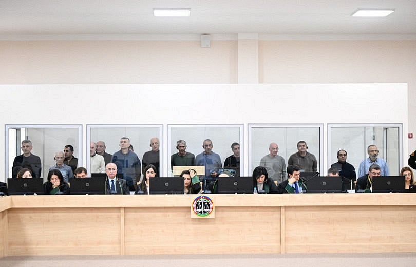 La session du procès fictif des anciens dirigeants Arméniens du Haut-Karabakh et des civils a été reportée à Bakou… en raison de la météo
