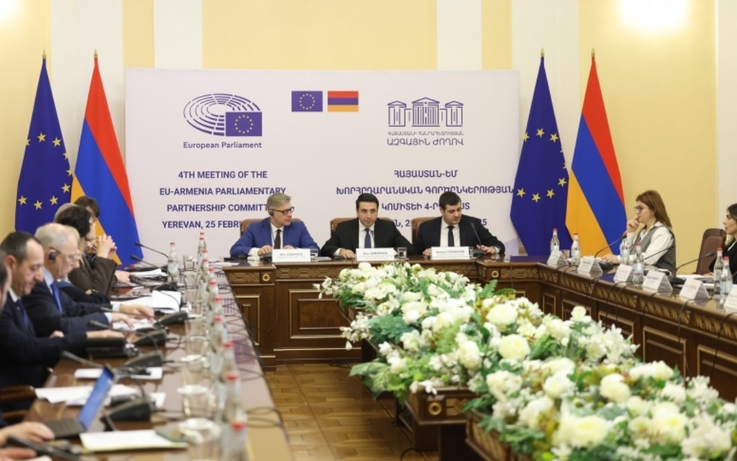 Le droit international humanitaire a été bafoué au Haut-Karabakh a affirmé Alen Simonyan le Président de l’Assemblée nationale d’Arménie
