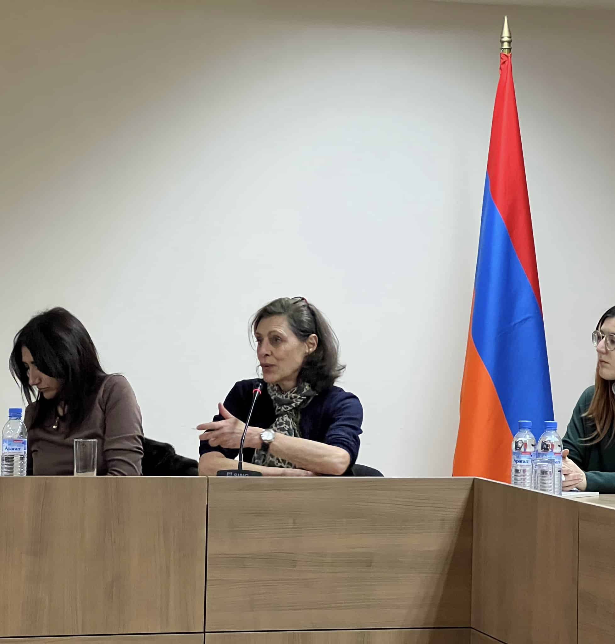 Florence Provendier : Les droits des réfugiés du Haut-Karabakh abordés avec des collectivités territoriales