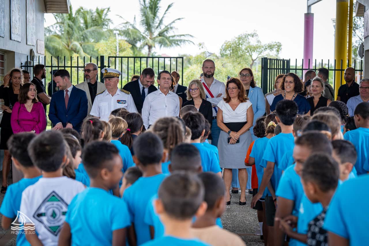 En Nouvelle-Calédonie, Valls pointe « la politique de déstabilisation » de  l&rsquo;Azerbaïdjan