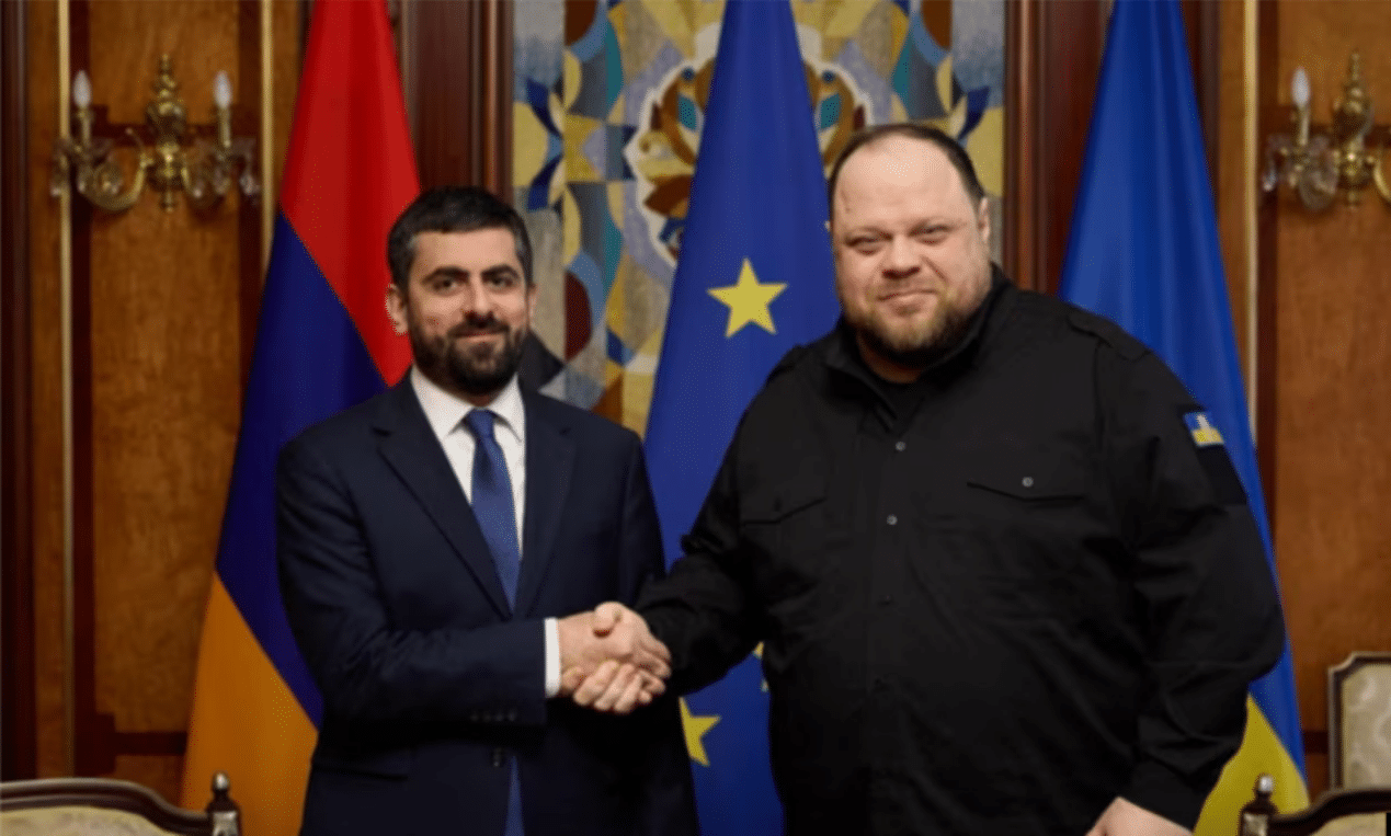 Un haut responsable politique arménien fait l&rsquo;éloge de ses collègues ukrainiens