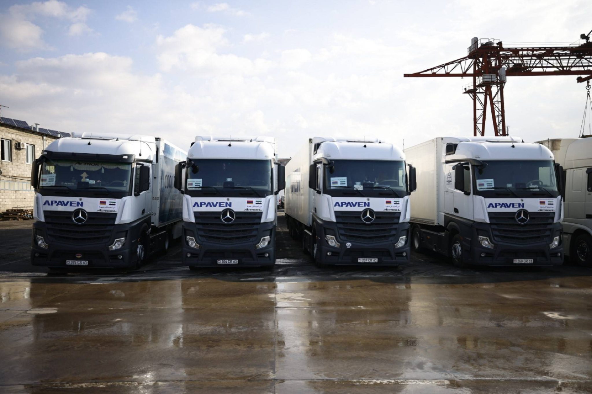 Des camions arméniens se dirigeant vers la Syrie ont été escortés par la police routière turque : la cargaison a atteint sa destination