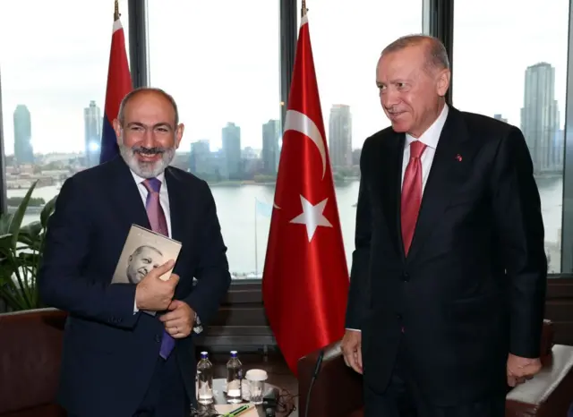 Déclarations répréhensibles du Premier ministre Pashinyan à des journalistes turcs Par Harut Sassounian