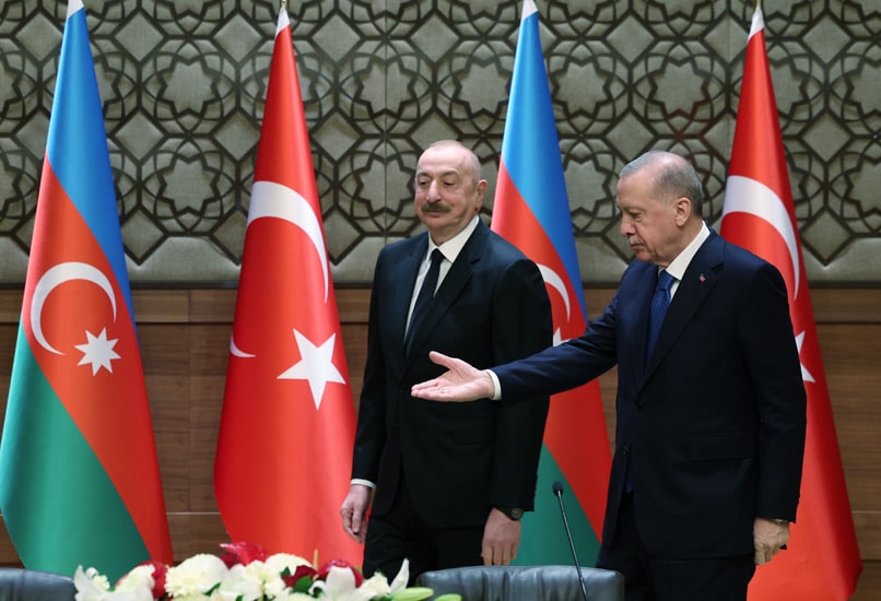 Décryptage : La réponse de Bakou à Nikol Pashinyan : un refus déguisé. Que va murmurer Erdogan à l’oreille d’Aliyev ? par Hakob Badalyan