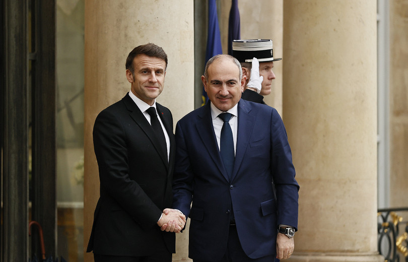 Nikol Pachinian a informé Emmanuel Macron de la fin des négociations sur le projet de paix entre l’Arménie et l’Azerbaïdjan