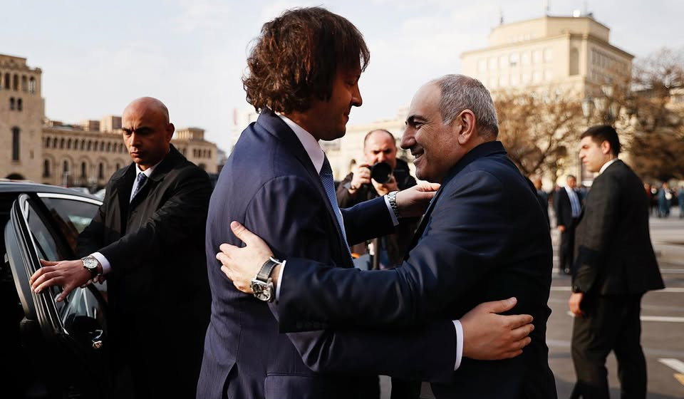 Nikol Pachinian va suivre avec son homologue géorgie Irakli Kobakhudze le match Arménie-Géorgi ce soir à 18h00 à Yerevan