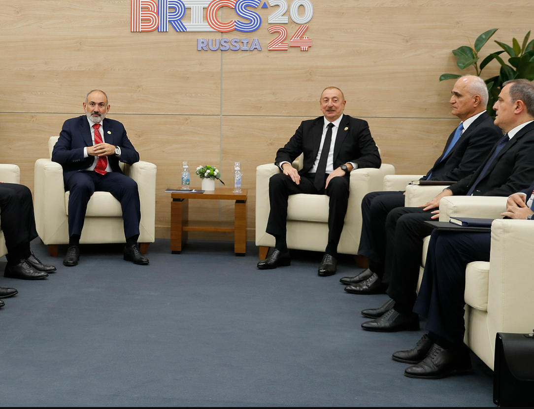 DÉCRYPAGE : L’objectif réel de l’Azerbaïdjan : pourquoi Bakou refuse toujours de signer, par Hakob Badalyan