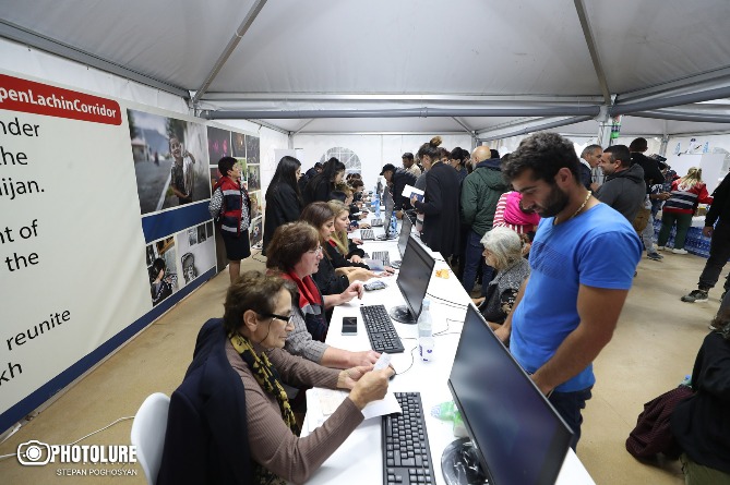Quelque 25 000 réfugiés du Haut-Karabakh ont déjà trouvé un emploi en Arménie