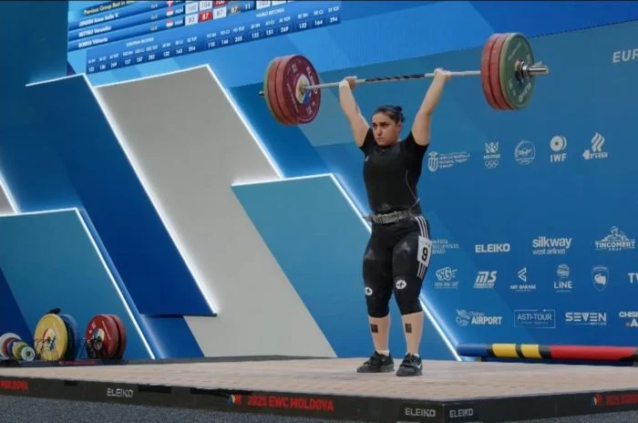Liana Gyurjyan (Arménie), vice-championne d&rsquo;Europe d’haltérophilie des 87 kg à Chisnau (Moldavie). L’Arménie gagne 1 médaille d’or, 5 d’argent et 2 de bronze