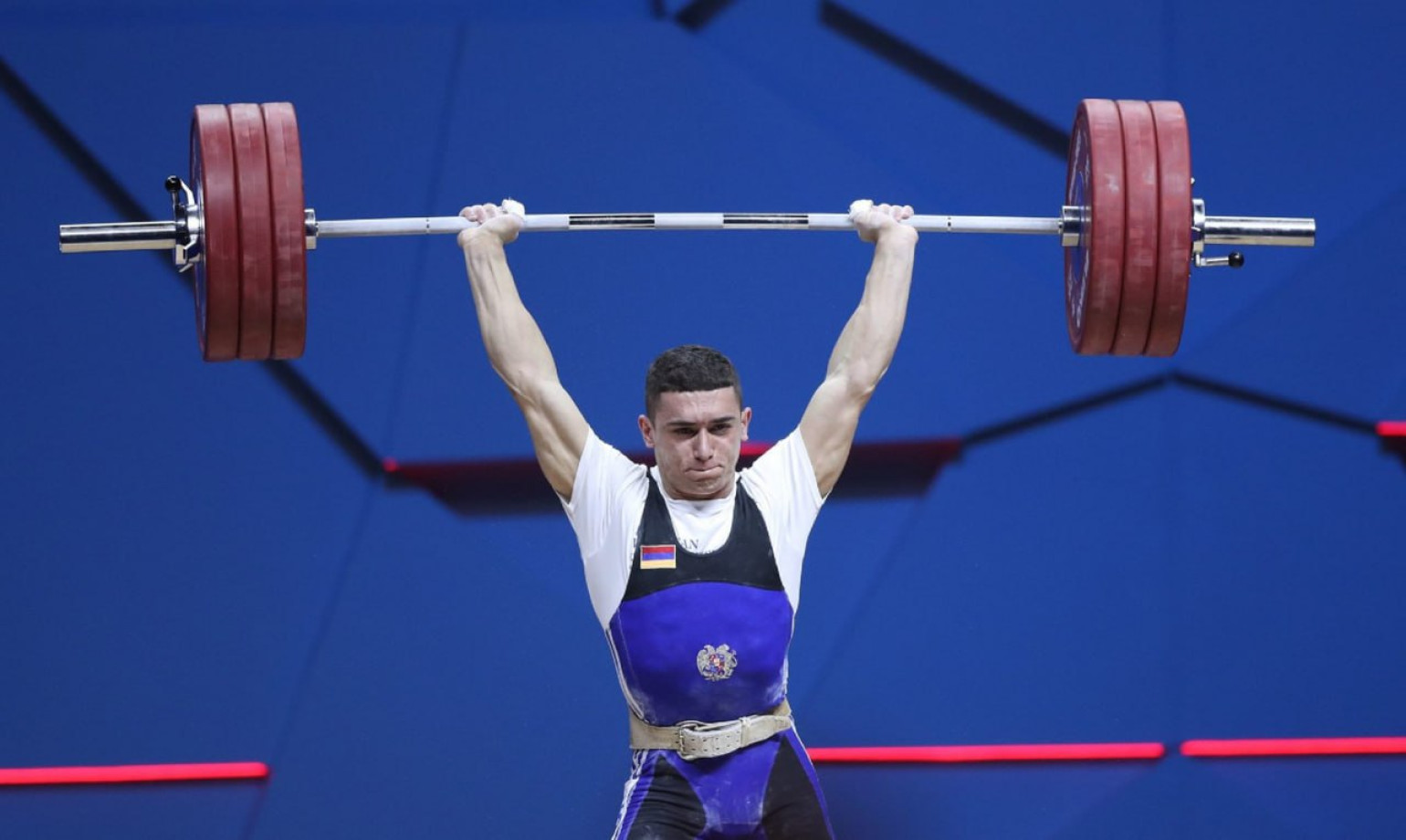 Gor Sahakyan (Arménie), vice-champion d’Europe d’haltérophilie des73 kg à Chisinau (Moldavie)