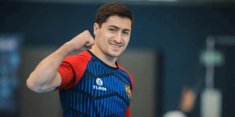 Artur Avetisyan (Arménie), médaillé de bronze aux anneaux de la Coupe du monde de gymnastique en Croatie