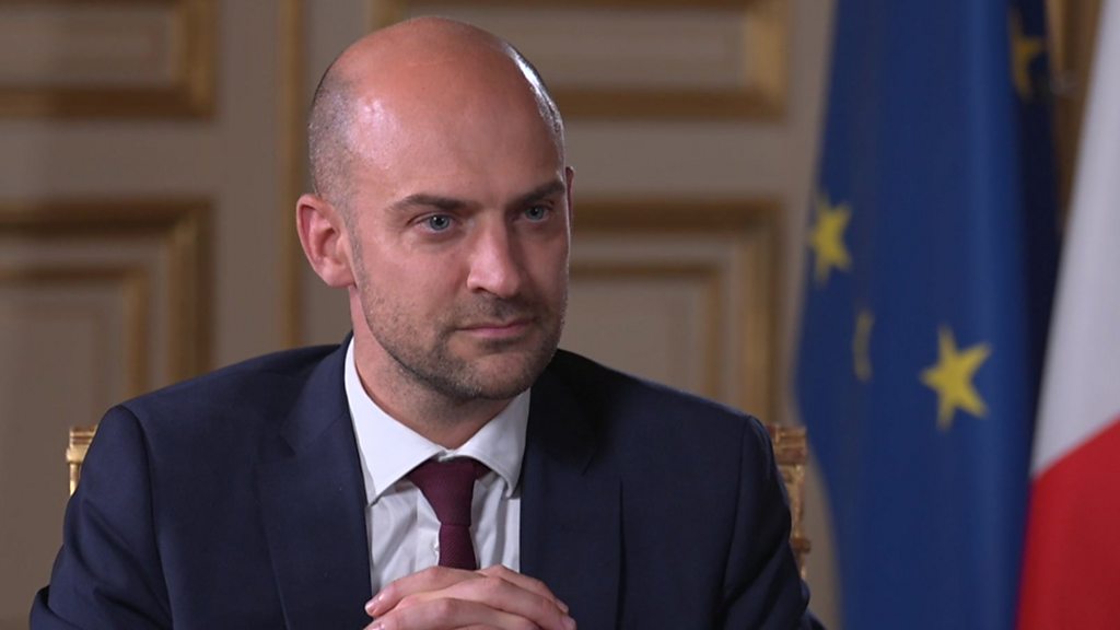 Le ministre français des Affaires étrangères préoccupé par la montée des tensions à la frontière arméno-azerbaïdjanaise